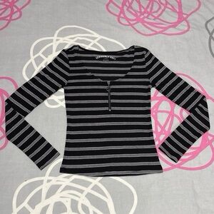 Aeropostale Black and White Striped Zip-Up Long Sleeve Top